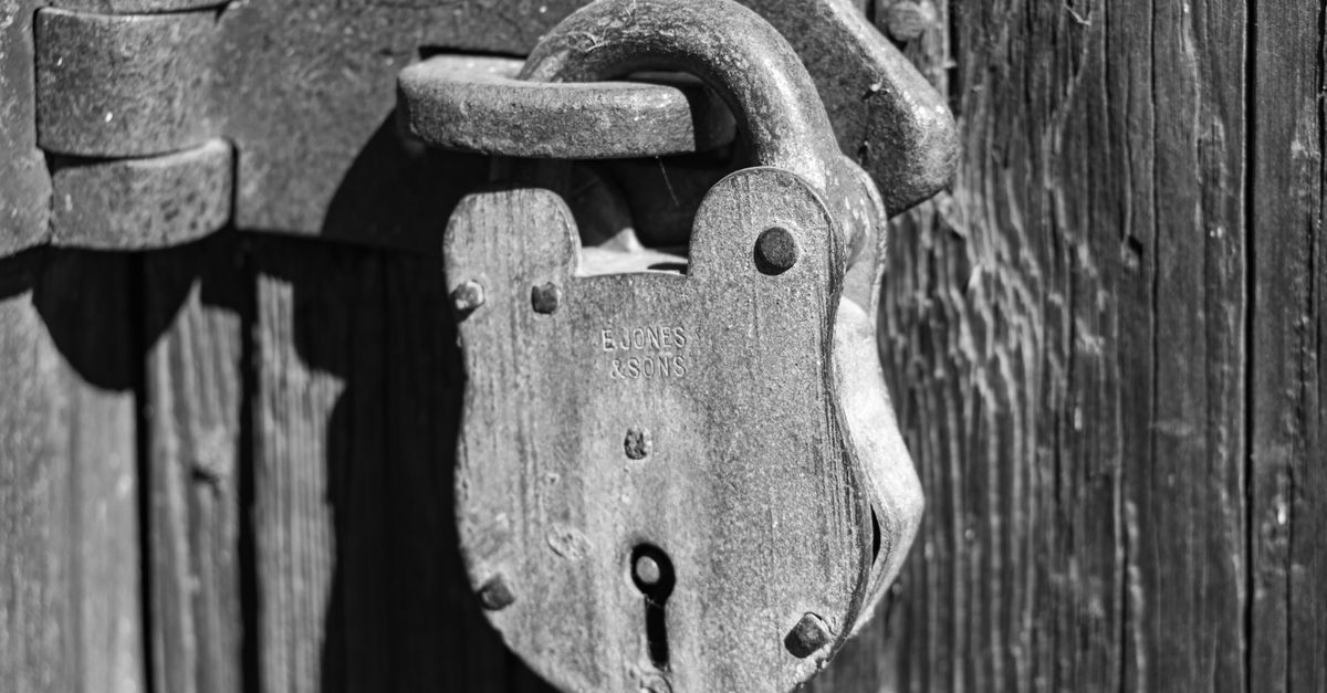 front door lock key — Yonkers New York Locksmith
